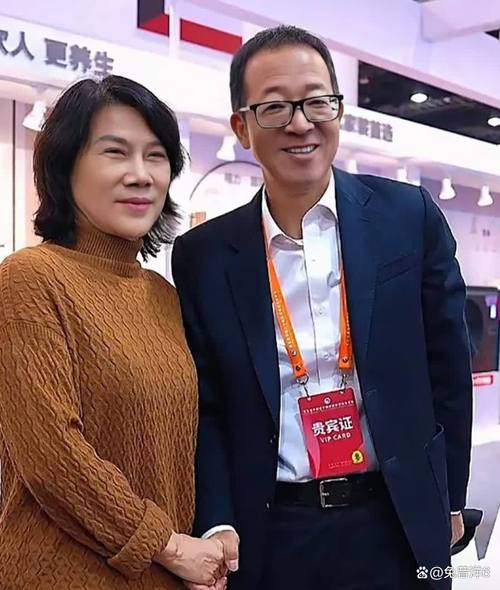 四不像正版资料2025和董明珠谈格力拒贴牌与董明珠接手格力的时候,格力情况